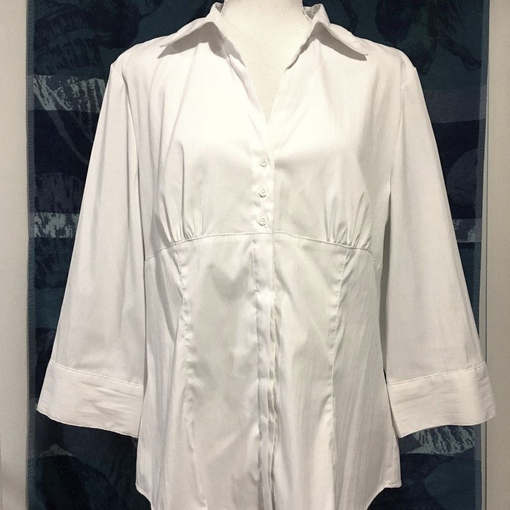 Career White Shirt Button Front 3/4 Sleeve Empire Chest Size Lg by: Bay Studios